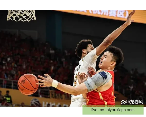 精彩CBA直播带你全程观看顶级赛事对决实时比分更新和赛场分析